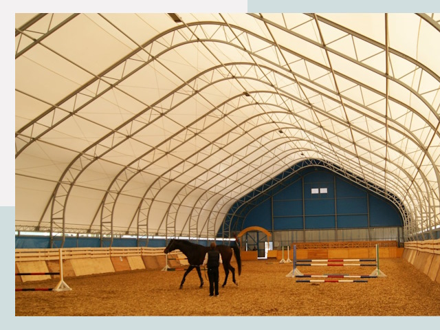 Строительство конных манежей в Курганинске